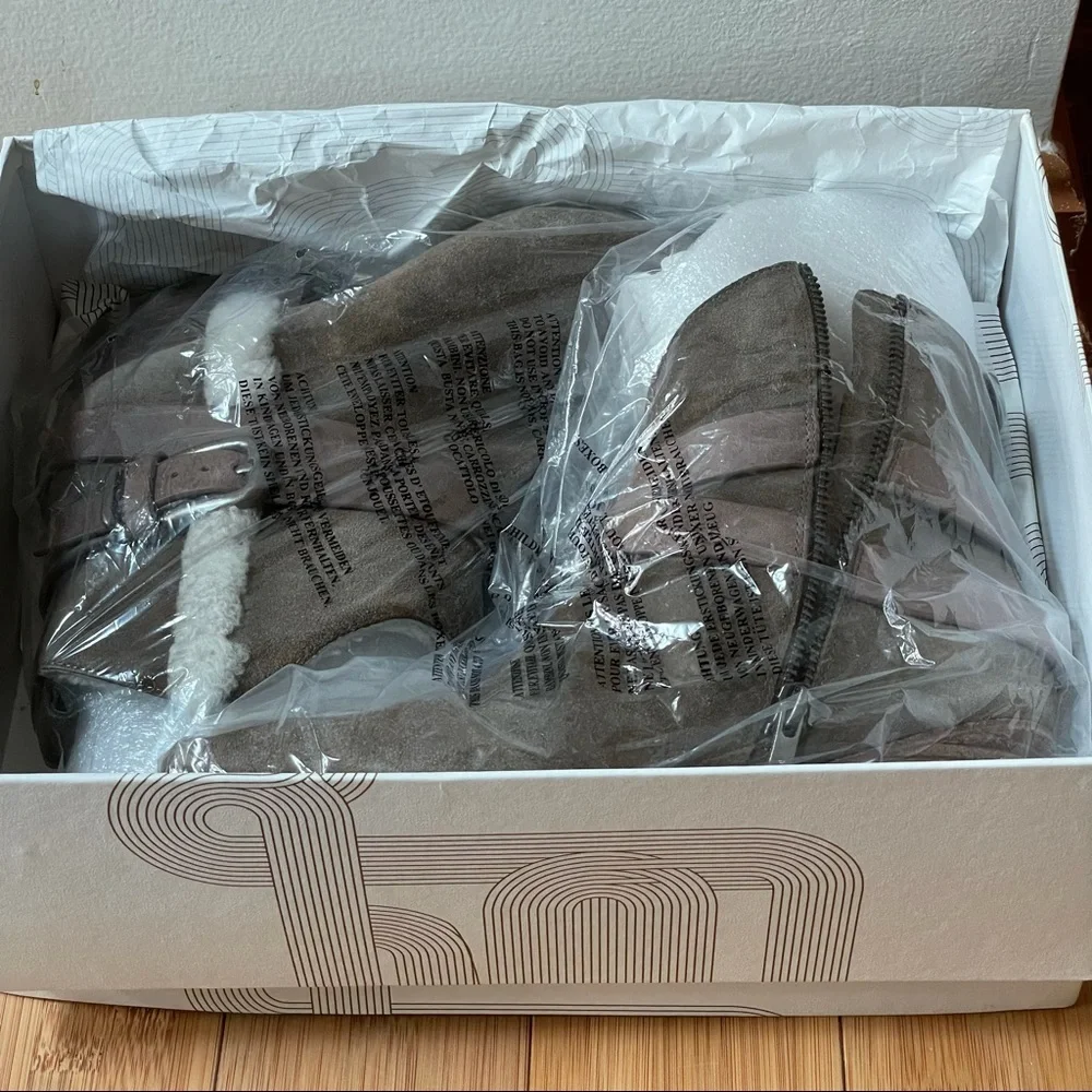 Belle by Sigerson Morrison Laica Gray Suede  Faux Fur Lined Booties size 7.5B - Picture 2 of 16